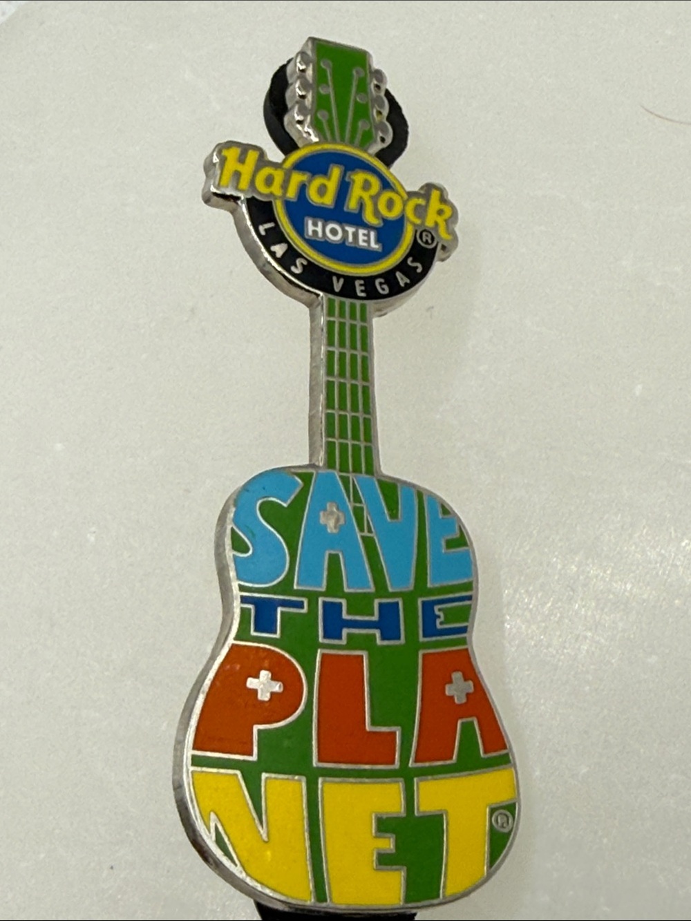 Hard Rock Cafe green blue yellow red Save The Planet Guitar Pin limited edition - Picture 6 of 15